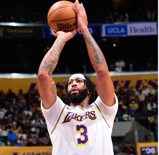 开云体育-包含浓眉哥连续十五场比赛得分超过逆转，巴塞罗那挑战极限！的词条